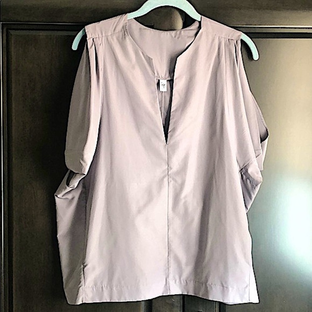 Very Austin top by Vero Moda, great layering piece or cool piece on its own
